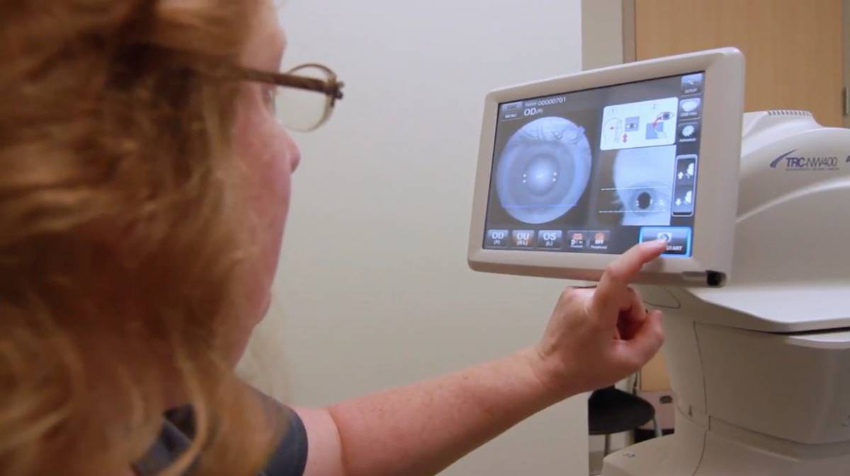 studyshowsai گوگل از یک برنامه هوش مصنوعی برای تشخیص بیماری چشم دیابتی رونمایی کرد  