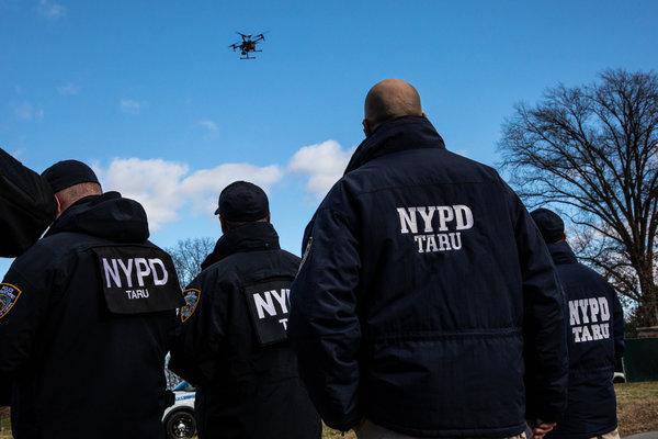 05DRONES02-articleLarge ترفند جالب پلیس نیویورک برای مقابله با حملات تروریستی در مراسم سال نو میلادی  