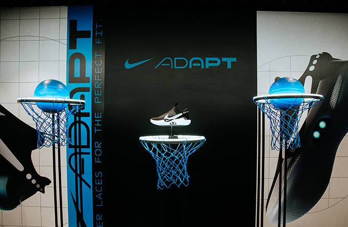 NIKE-ADAPT-BB-NP6 کتانی هوشمند نایکی با نام Adapt BB به صورت خودکار بندهایش را می‌بندد!  