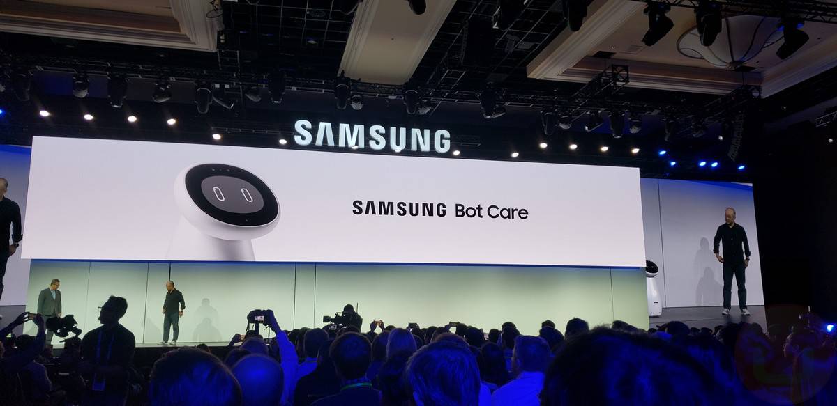 samsung-bot-care سامسونگ در فکر تولید رباتی برای کمک به افراد مسن  