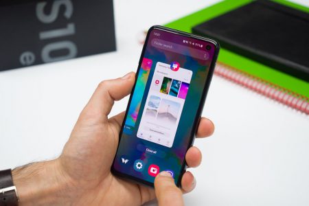 چگونه ژست‌های کنترلی آی‌فون را بر روی سامسونگ گلکسی S10 اعمال کنیم؟