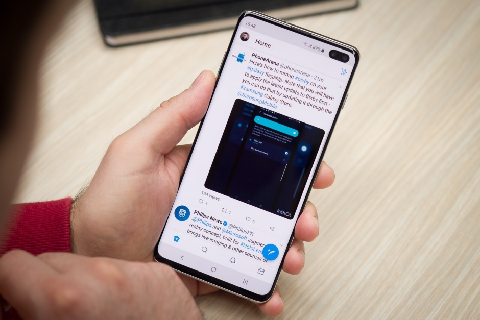 Samsung-Galaxy-S10-review-Twitter.jpg