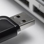 چگونه از درایو USB خود فایل پشتیبان تهیه کنیم؟!