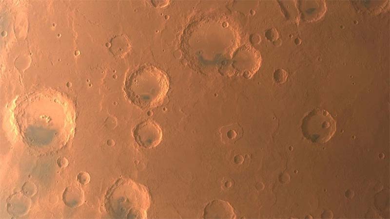 چاله های سطح مریخ توسط تاین‌ون