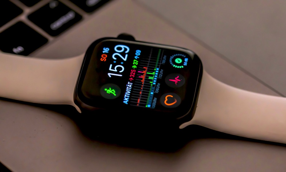Apple Watch Health Monitoring Features قطب آی تی