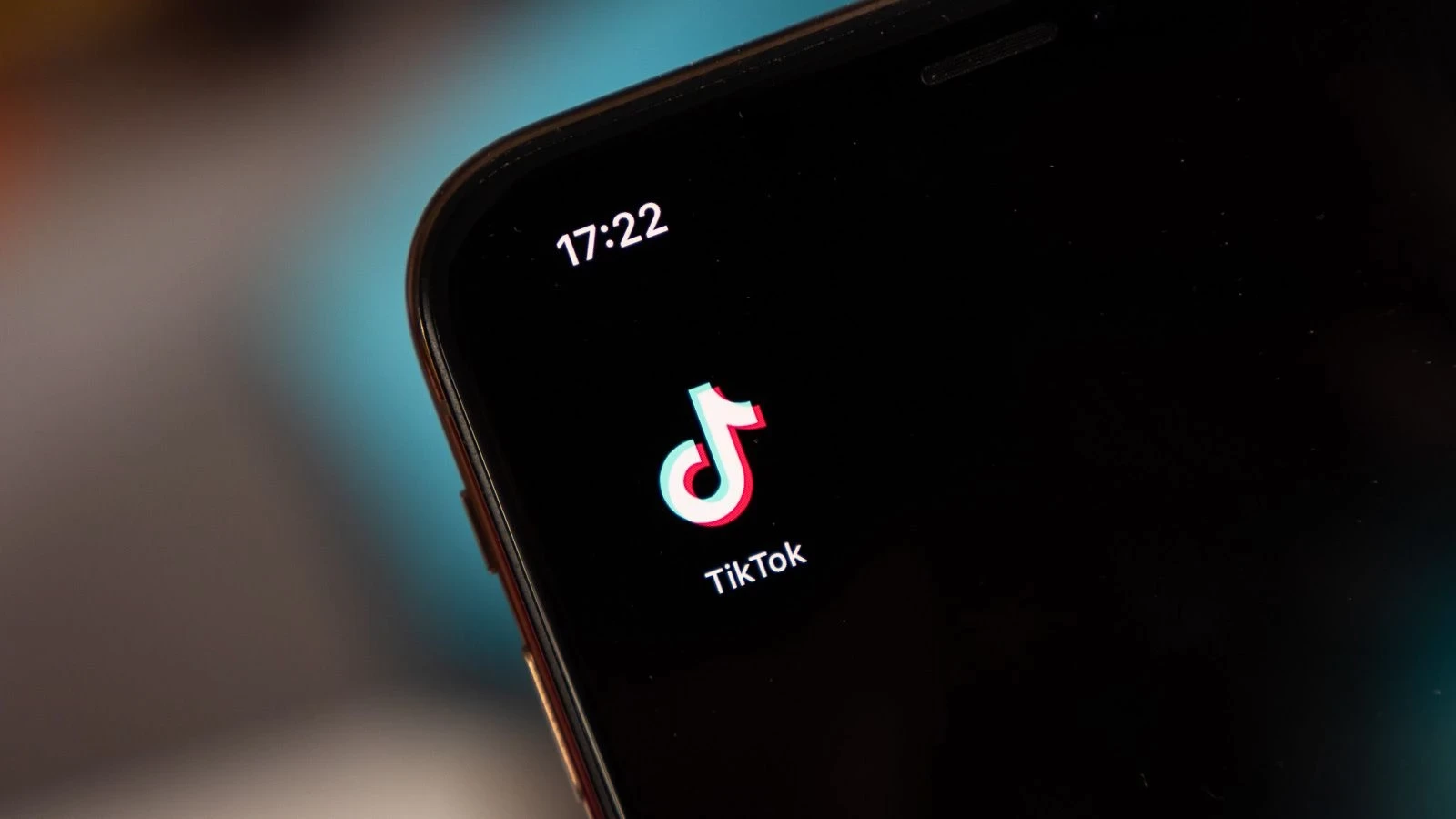 Apple and Google asked to ban TikTok over national security concerns قطب آی تی