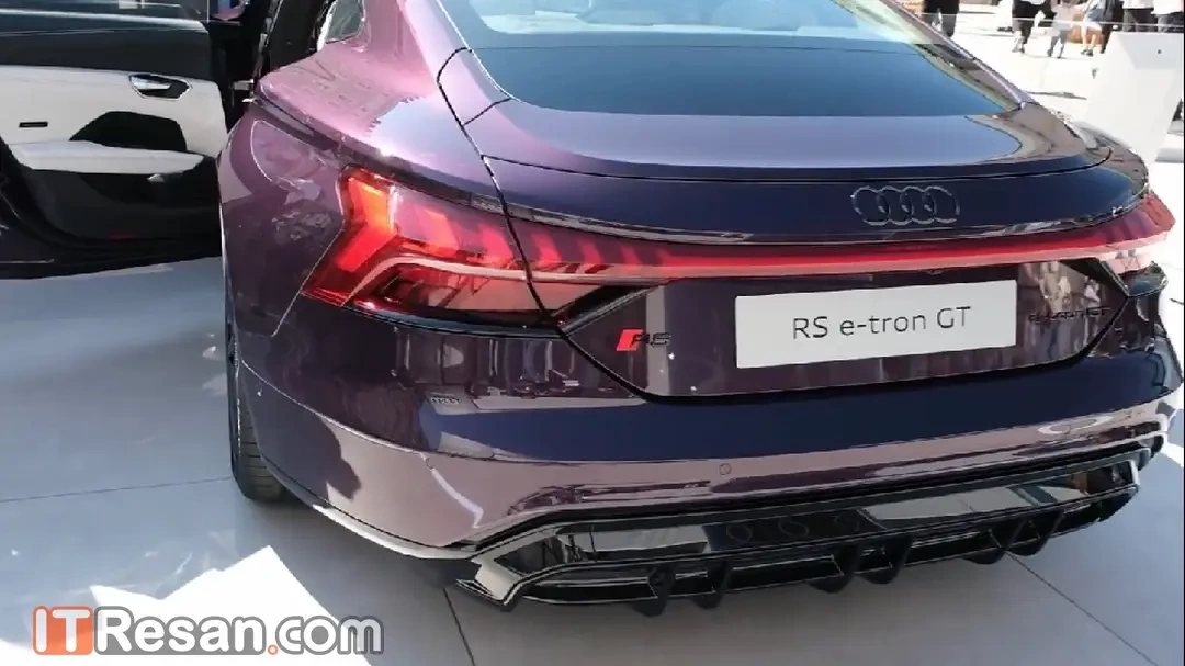 نگاهی به آئودی RS e-tron GT در نمایشگاه خودرو IAA 2023 – اختصاصی آی‌تی‌رسان