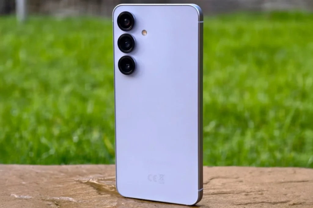 تصویر لو رفته گلکسی S26 پرو در طیفی چشم‌نواز آبی؛ چه تغییراتی نسبت به S25 دارد؟