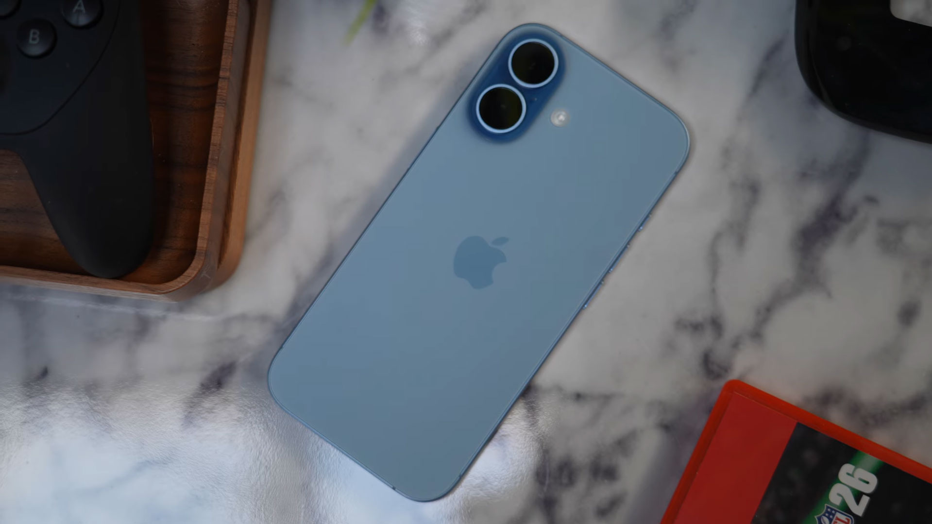 بررسی آیفون 17؛ بازتعریف استاندارد در گوشی‌های اپل