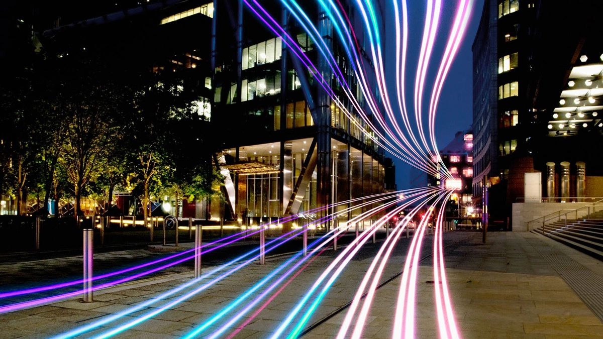 عصر نو مخابرات: سیم‌کشی فیبر نوری برای ساختمان‌های نوساز اجباری شد!