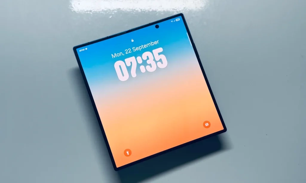 سامسونگ از یک گوشی تاشوی تازه خبر داد؛ «واید فولد» در راه است؟