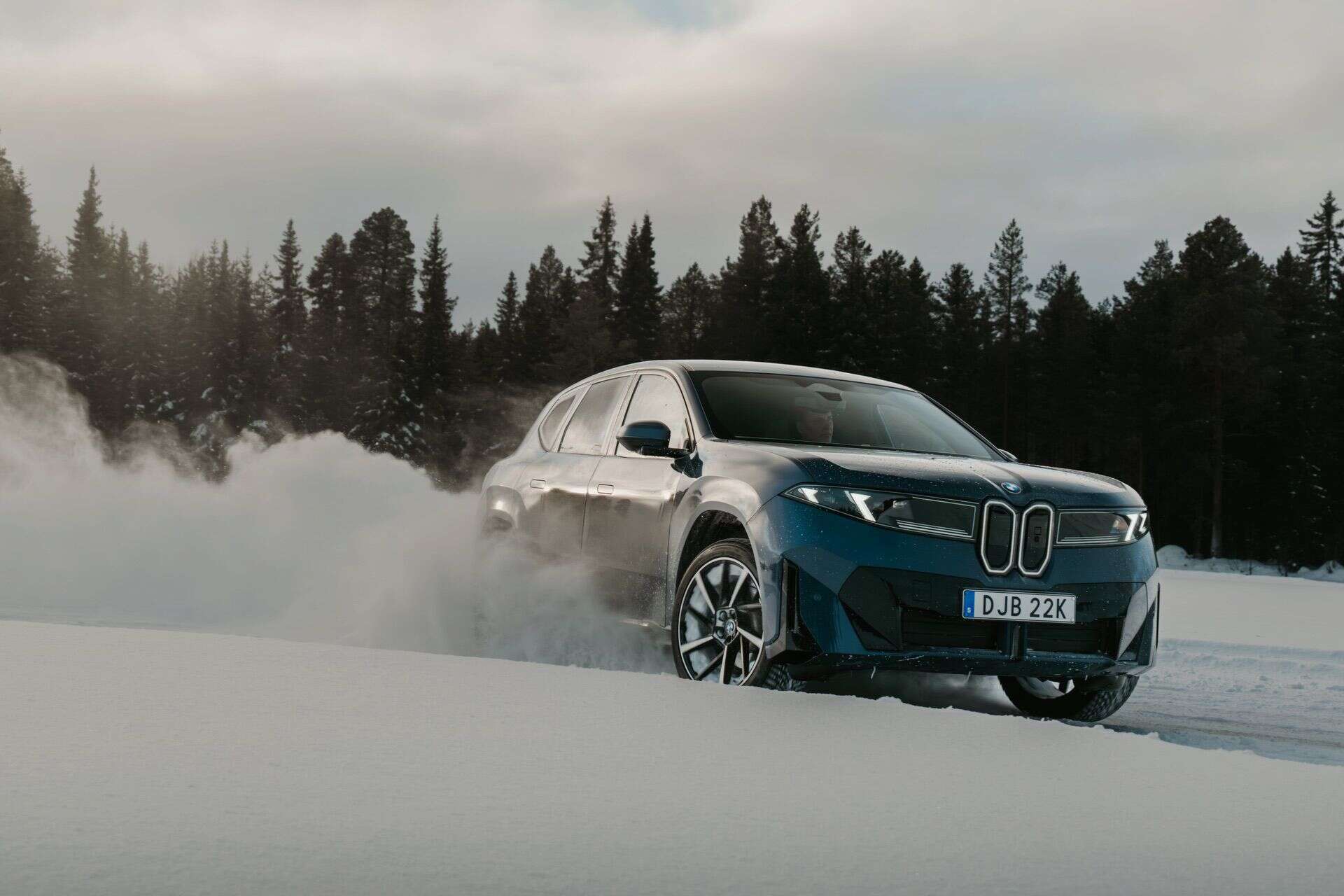 بی‌ام‌و به رکورد تولید ۵۰ هزار دستگاه iX۳ نویه کلاس رسید