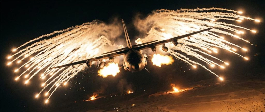 ملاقات با فرشته مرگ: چگونه یک هواپیمای باربری به مرگبارترین توپخانه پرنده تبدیل شد؟