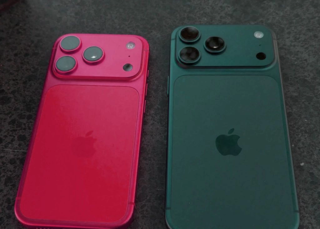 آیفون ۱۸ پرو با رنگ قرمزِ تیره می‌آید